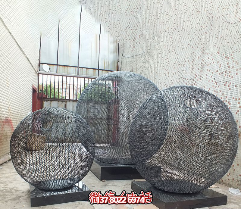 高级不锈钢镂空球体装饰雕塑 高级不锈钢镂空球体装饰雕塑