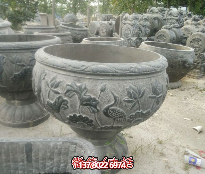 仿古庭院旧圆形莲花浮雕缸雕塑 仿古庭院旧圆形莲花浮雕缸雕塑