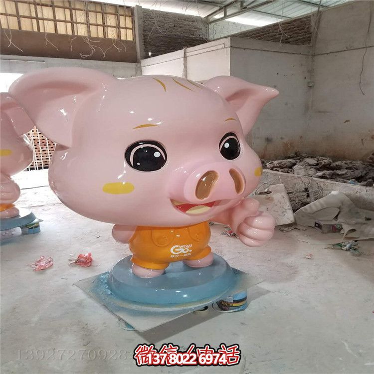 玻璃钢猪雕塑，为您的店铺、户外公园增添热闹气氛