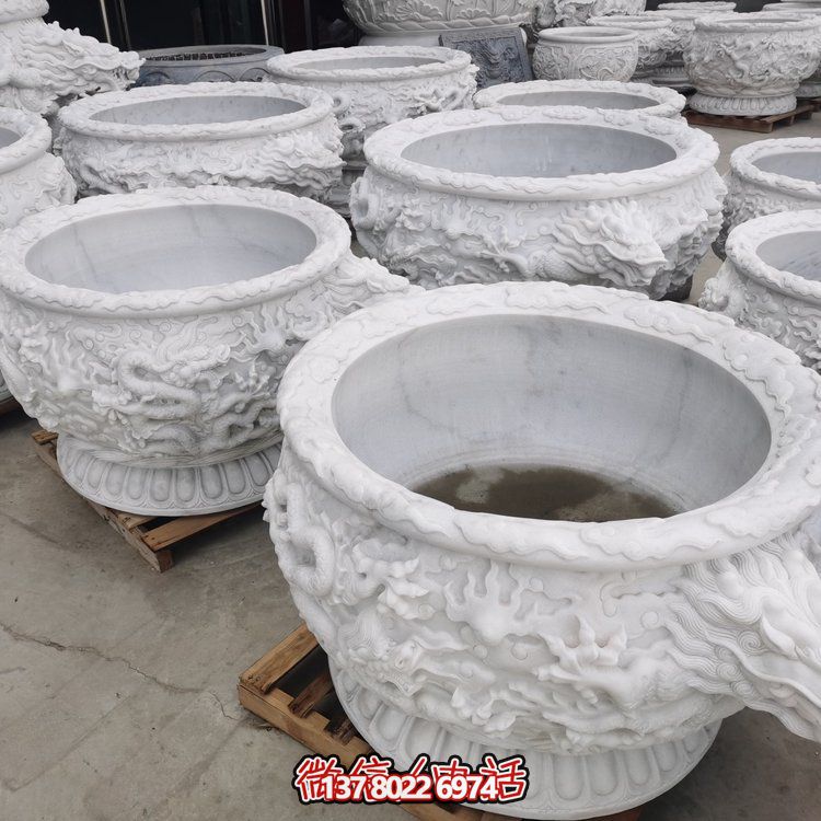 绿色庭院古典雕刻艺术与青石鱼缸花缸相结合