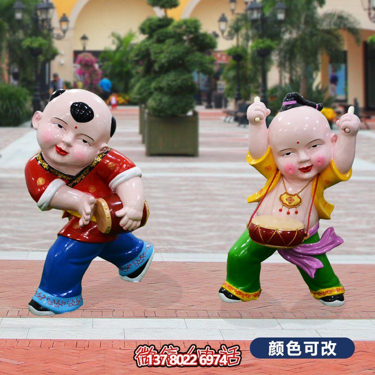 玻璃钢福娃新年主题雕塑，为商业街添彩