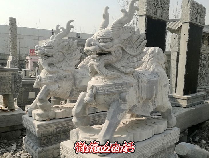 象征财富吉祥的大理石麒麟雕塑