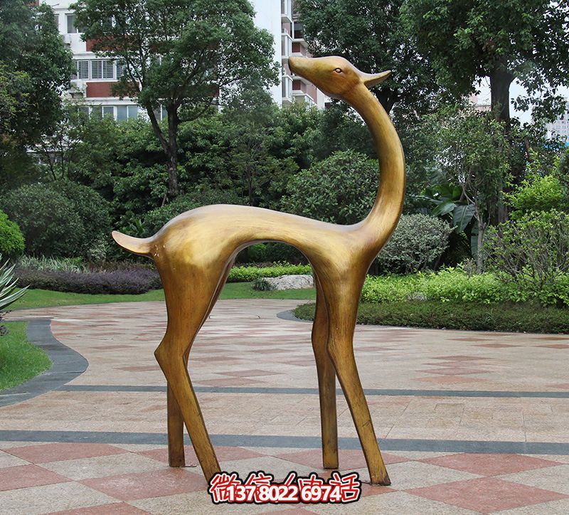 “不锈钢梅花鹿雕塑，为公园增添艺术气息”
