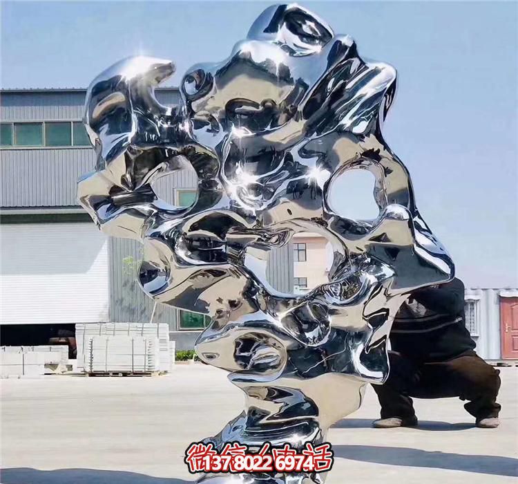 “创意不锈钢太湖石雕塑给您的公园和景区增添一份精彩”