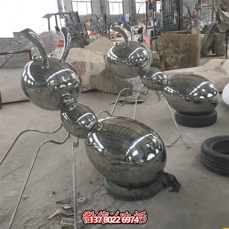 大型不锈钢镜面抽象蚂蚁雕塑