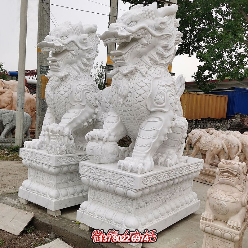古典汉白玉大型麒麟景观雕塑，点缀庭院、别墅神秘气息