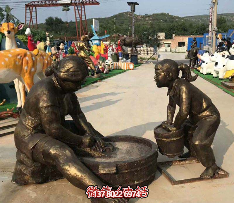 【亲情无价，母亲洗衣服记忆——母亲洗衣服铜雕雕塑景区】