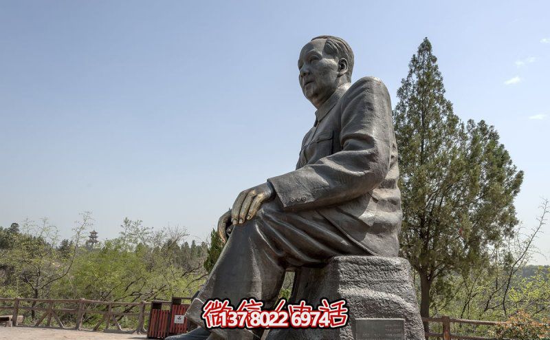 广场铜雕坐着的毛泽东雕塑 广场铜雕坐着的毛泽东雕塑