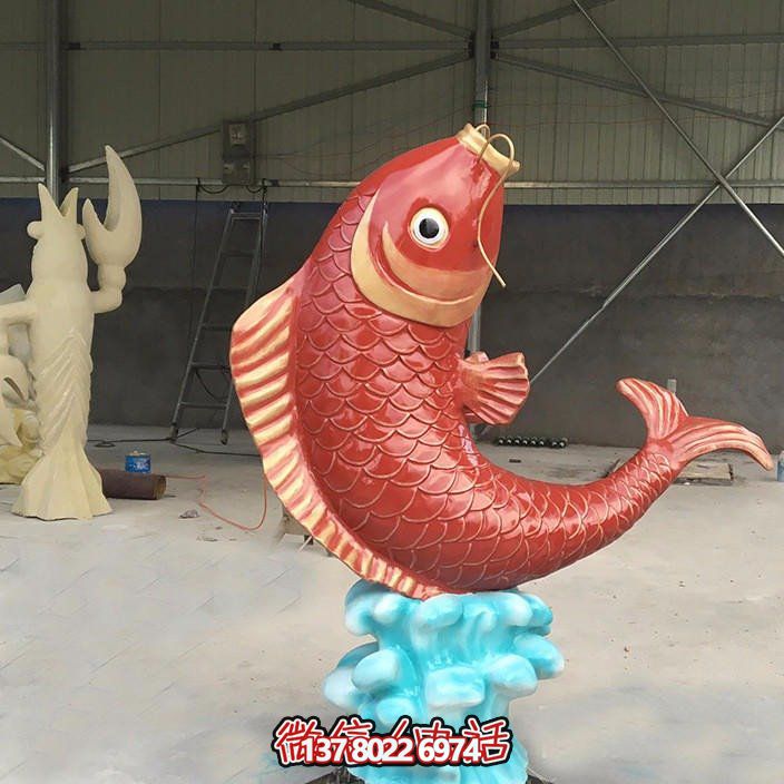 动物海洋馆玻璃钢仿真彩绘鲤鱼喷水摆件