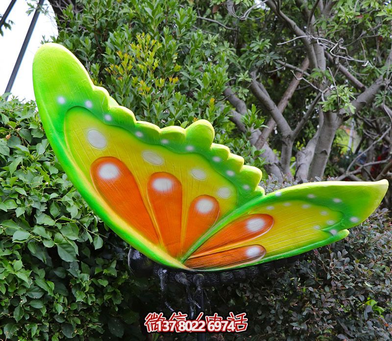 玻璃钢卡通农场蝴蝶雕塑 玻璃钢卡通农场蝴蝶雕塑