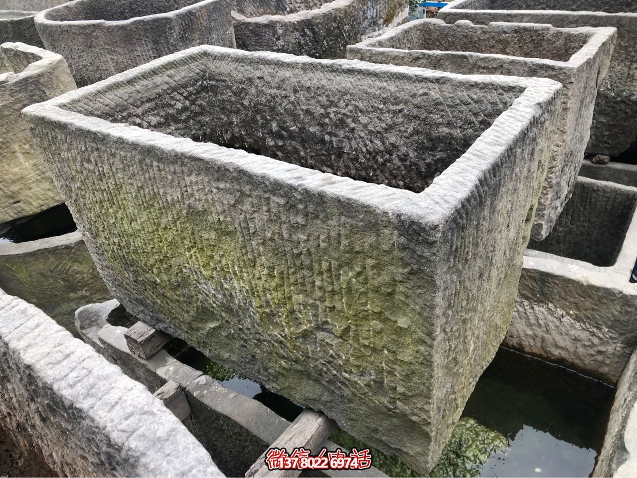 鱼缸麻花木箱青石花盆雕塑 鱼缸麻花木箱青石花盆雕塑