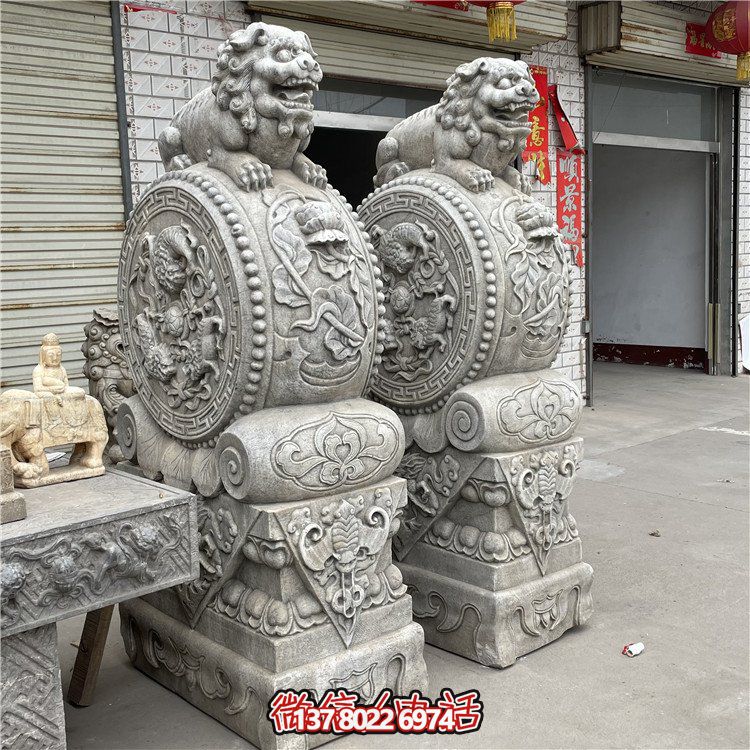 大个的石雕门墩抱鼓石，汉白玉仿古门墩