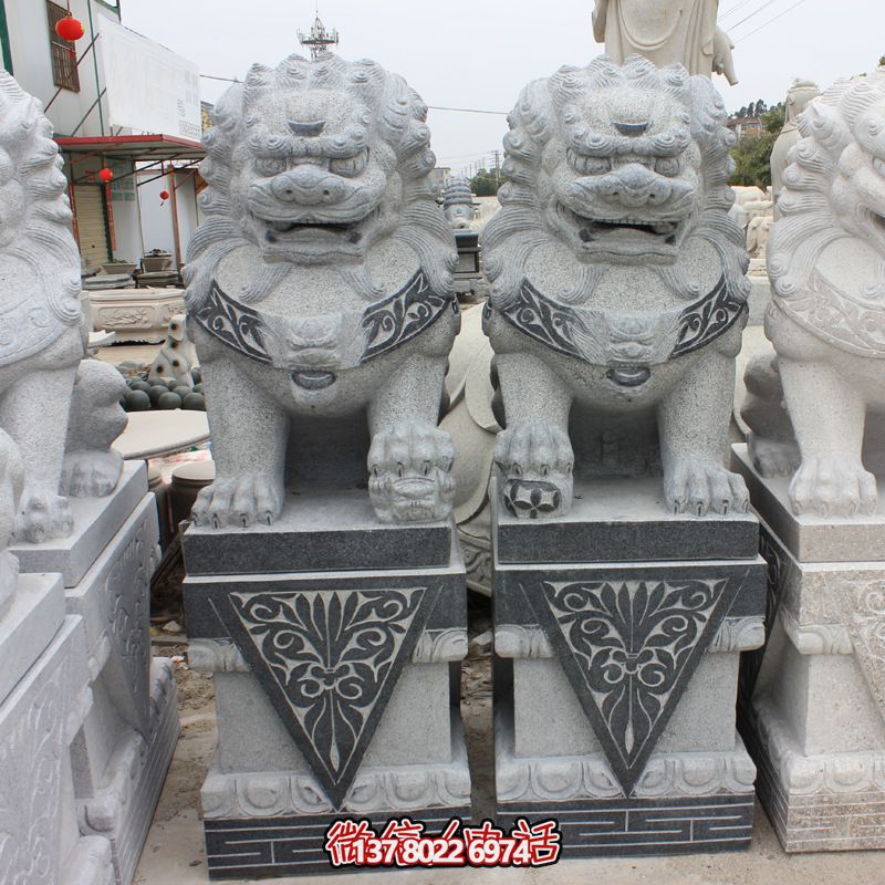 庭院青石一对石雕大型动物狮子雕塑 庭院青石一对石雕大型动物狮子雕塑