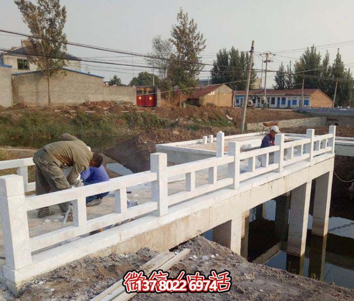 村庄池塘景观汉白玉石柱栏杆 村庄池塘景观汉白玉石柱栏杆