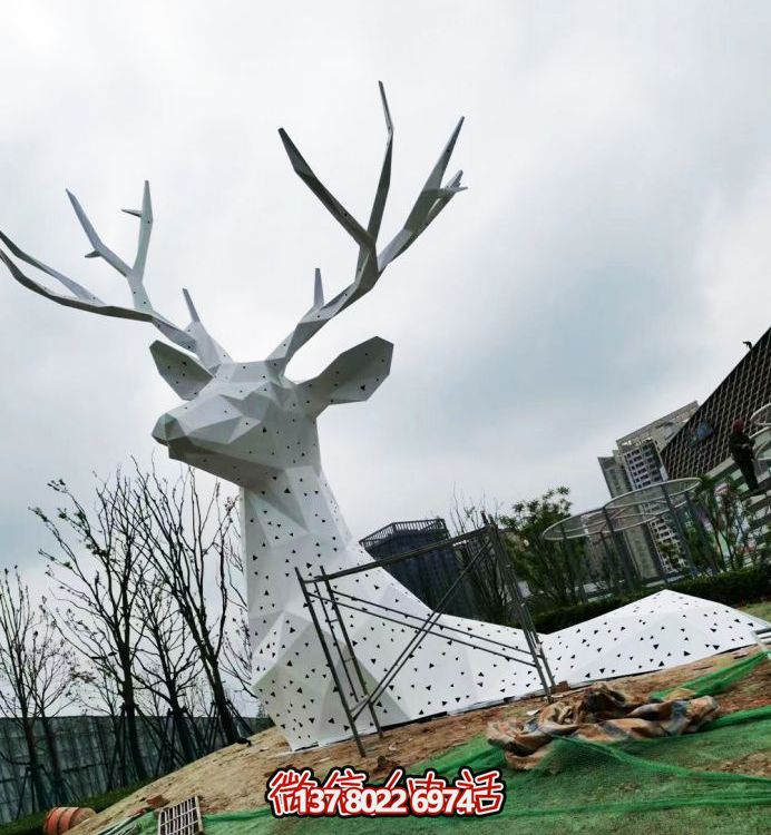 城市广场抽象不锈钢鹿雕塑景观金属制品