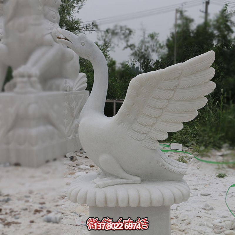 户外汉白玉石雕展翅飞翔的天鹅雕塑 户外汉白玉石雕展翅飞翔的天鹅雕塑