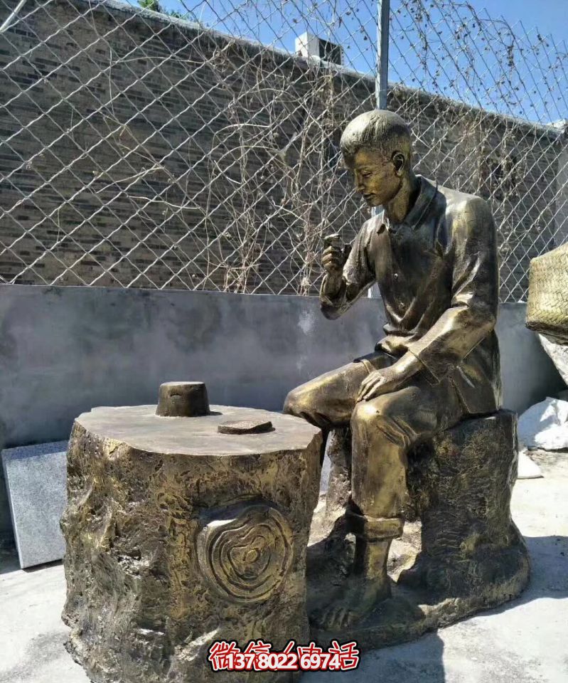 公园仿真人物铜雕品茶雕塑 公园仿真人物铜雕品茶雕塑
