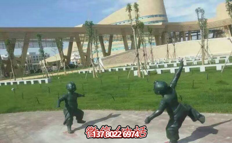 小孩游戏公园人物铜雕儿童雕塑 小孩游戏公园人物铜雕儿童雕塑