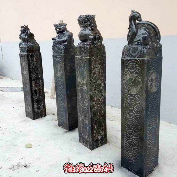 仿古青石四合院摆放神兽拴马柱雕塑
