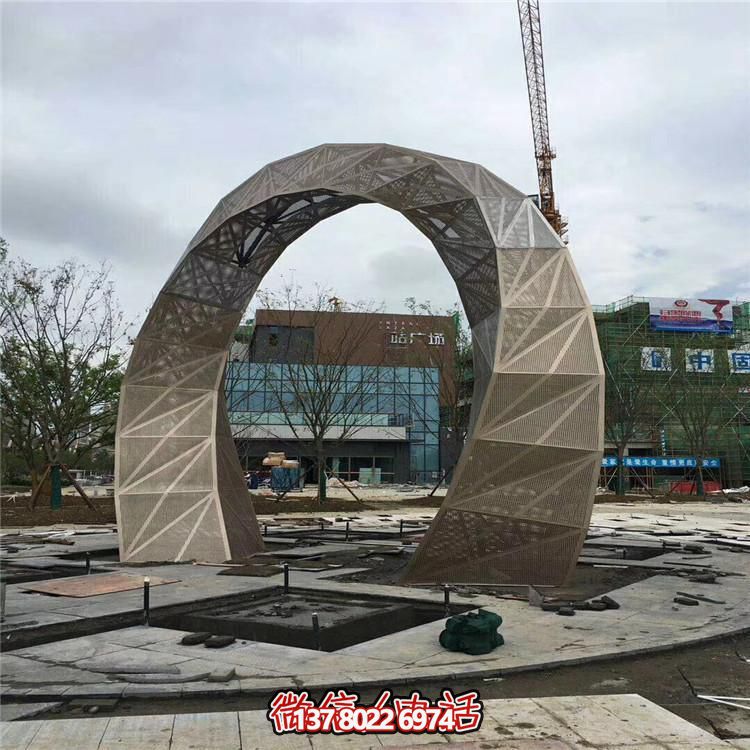 楼盘户外水池摆放不锈钢创意拱门园林景观雕塑
