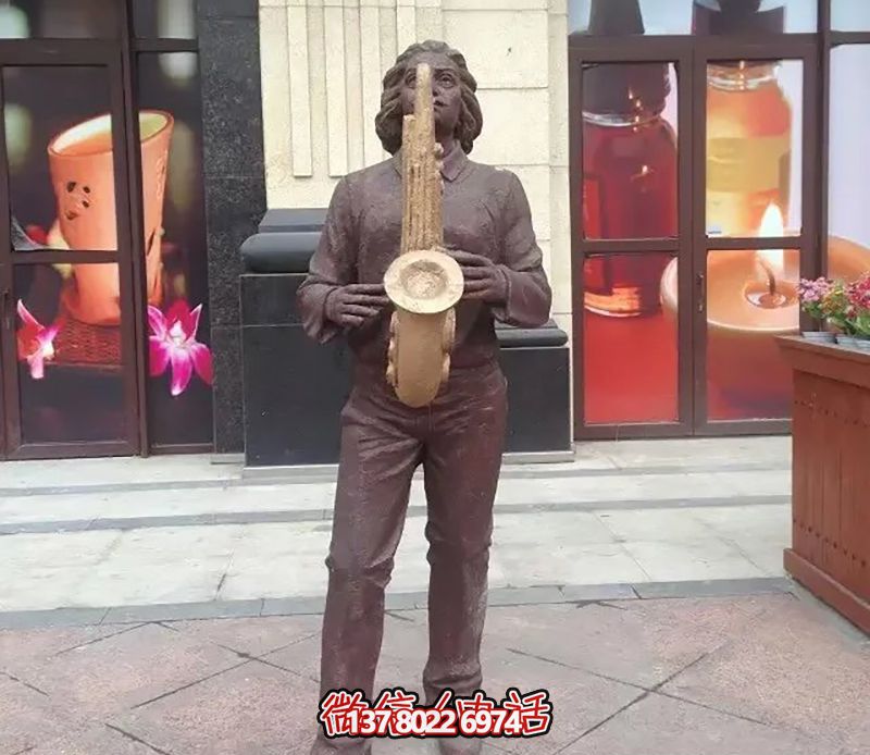 吹唢呐人物广场铜雕吹奏雕塑 吹唢呐人物广场铜雕吹奏雕塑