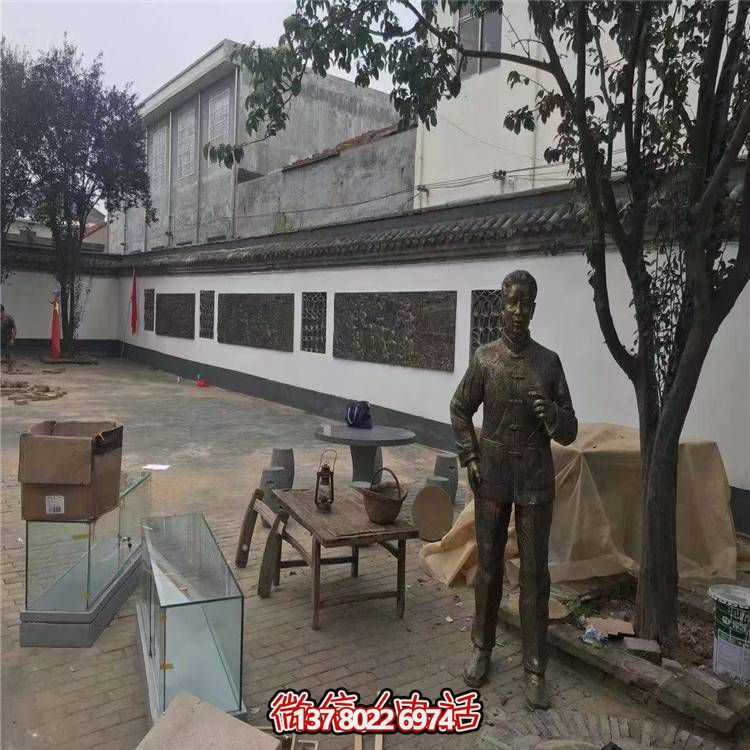 玻璃钢仿铜人物雕塑