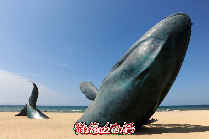户外海豚创意不锈钢沙滩上的海豚雕塑 户外海豚创意不锈钢沙滩上的海豚雕塑