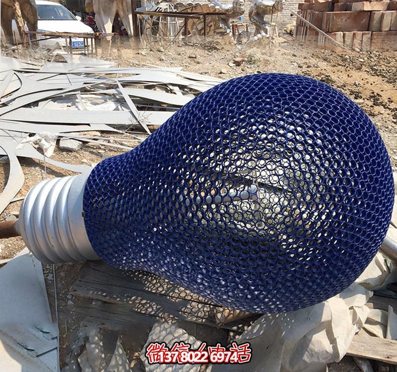 广场不锈钢喷漆镂空灯泡雕塑 广场不锈钢喷漆镂空灯泡雕塑