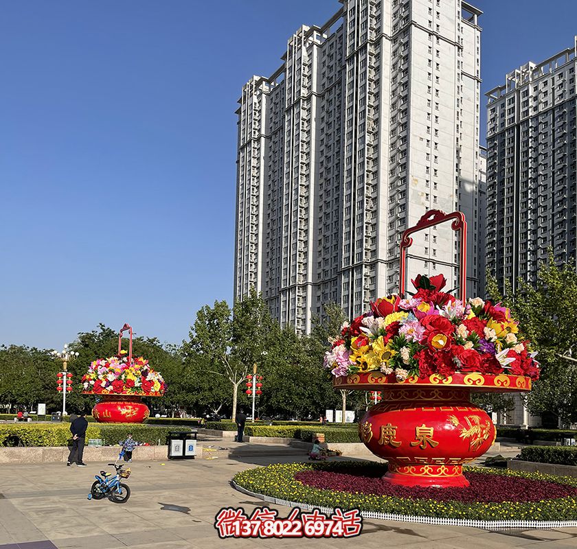迎接国庆玻璃钢彩绘大花篮雕塑