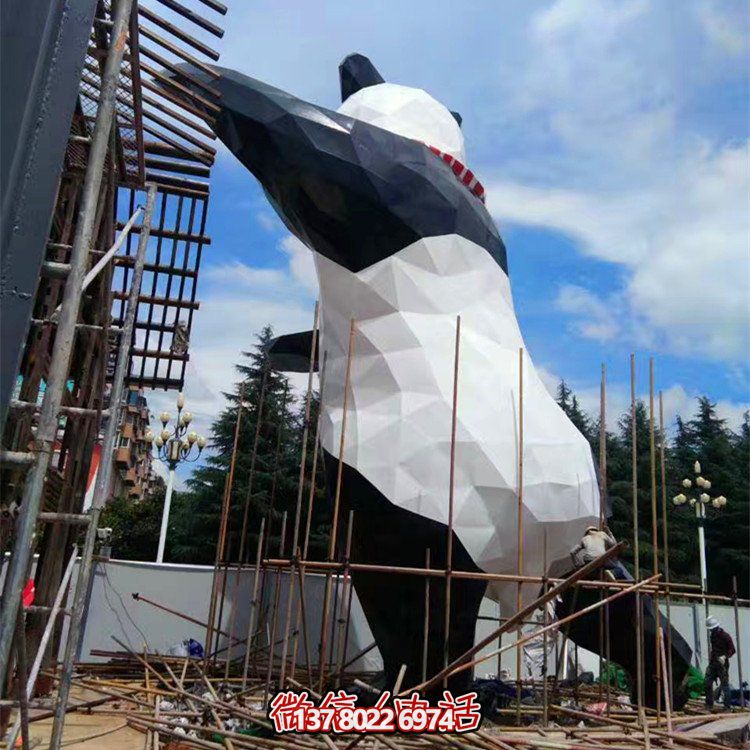 不锈钢几何户外大型熊猫雕塑