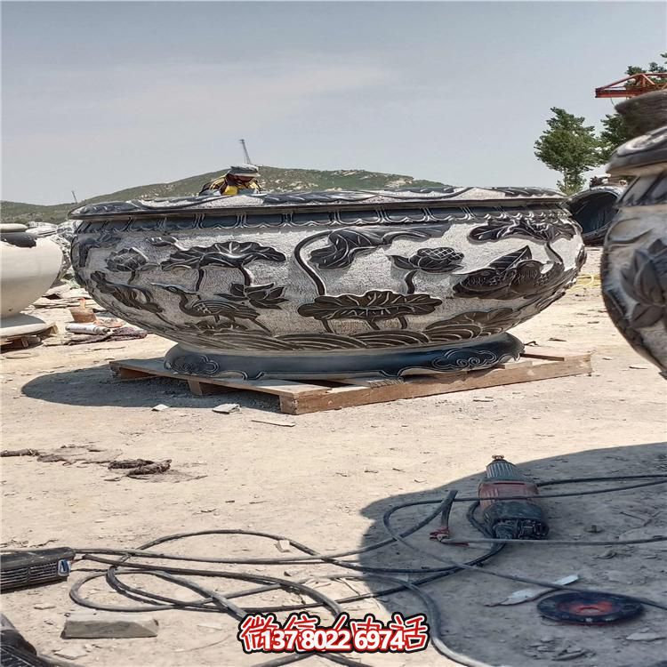 大型户外青石浮雕圆形养花养鱼花盆雕塑
