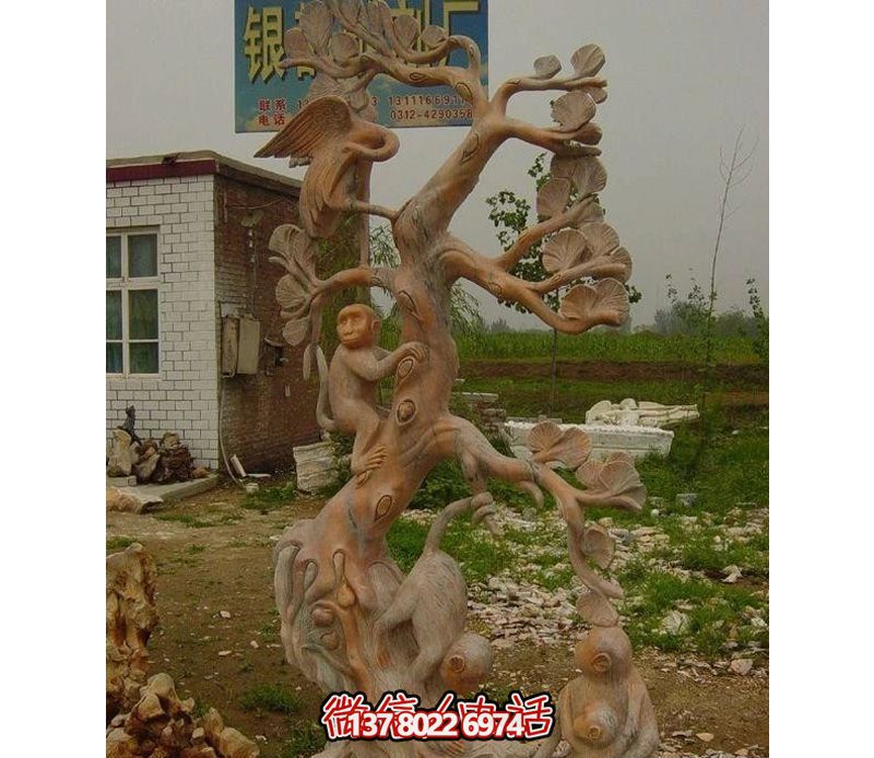 动物园猴子上树摘桃石雕 动物园猴子上树摘桃石雕