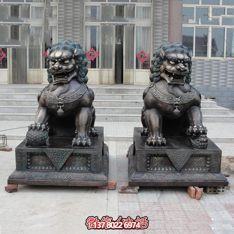 庭院大型青石一对看门的狮子雕塑 庭院大型青石一对看门的狮子雕塑
