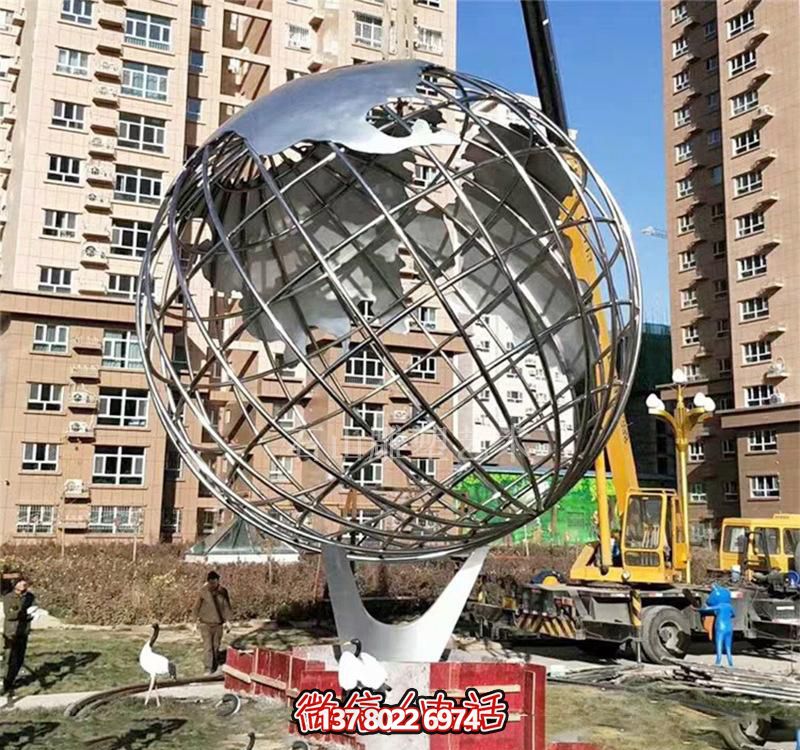 小区不锈钢创意大型白钢镂空地球仪雕塑 小区不锈钢创意大型白钢镂空地球仪雕塑